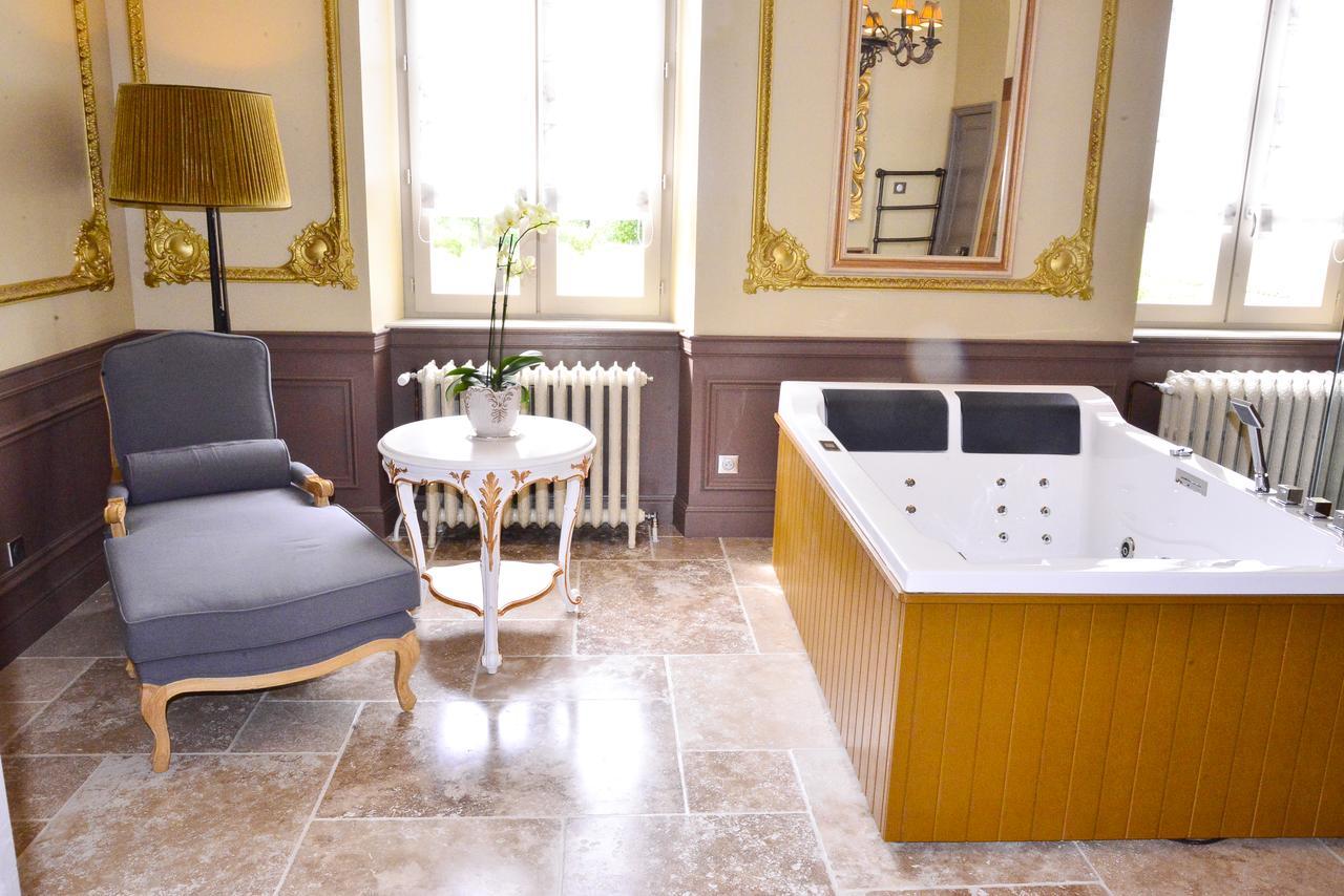 Chateau D'Origny, Chambres D'Hotes Et Restaurant Gastronomique Ouches Zewnętrze zdjęcie
