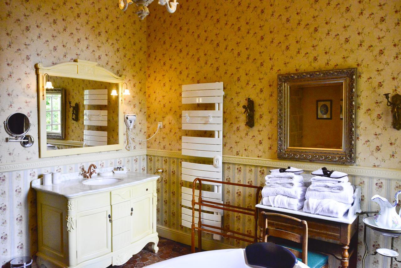 Chateau D'Origny, Chambres D'Hotes Et Restaurant Gastronomique Ouches Zewnętrze zdjęcie